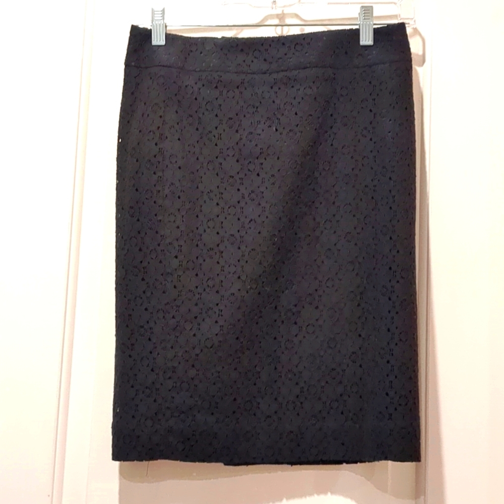 Banana Republic black eyelet pencil skirt in size 0